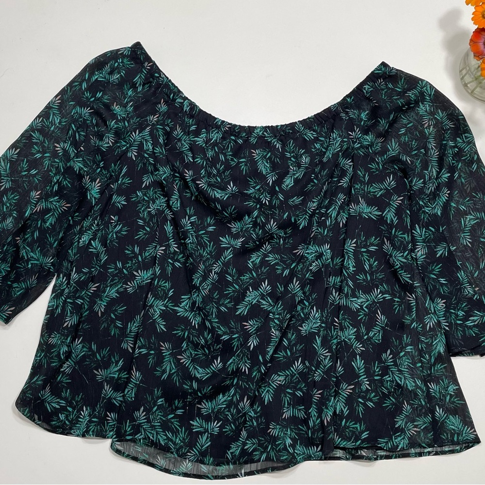 a.n.a A New Approach top size M black/ green multi, scoop neck or off shoulder